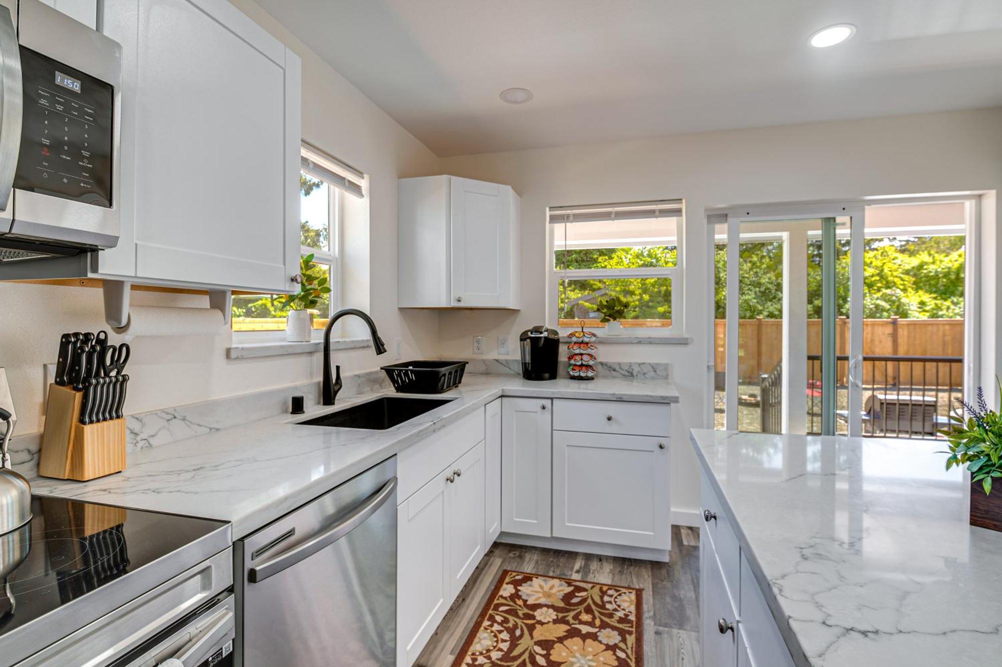 Вилла Charming Westport Abode With Hot Tub, Deck And Yard! Экстерьер фото