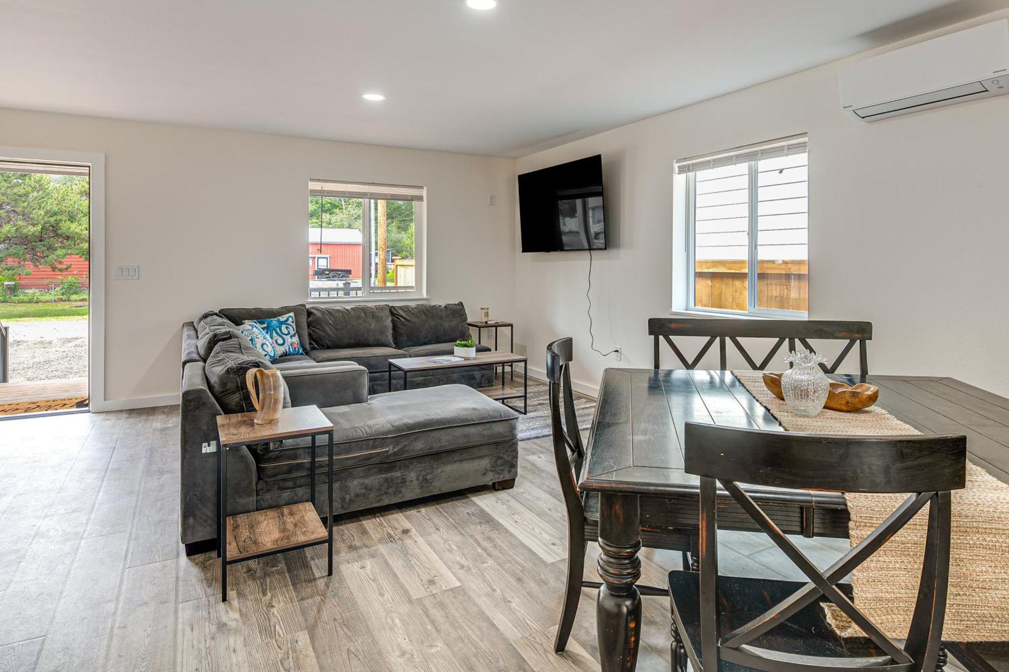 Вилла Charming Westport Abode With Hot Tub, Deck And Yard! Экстерьер фото