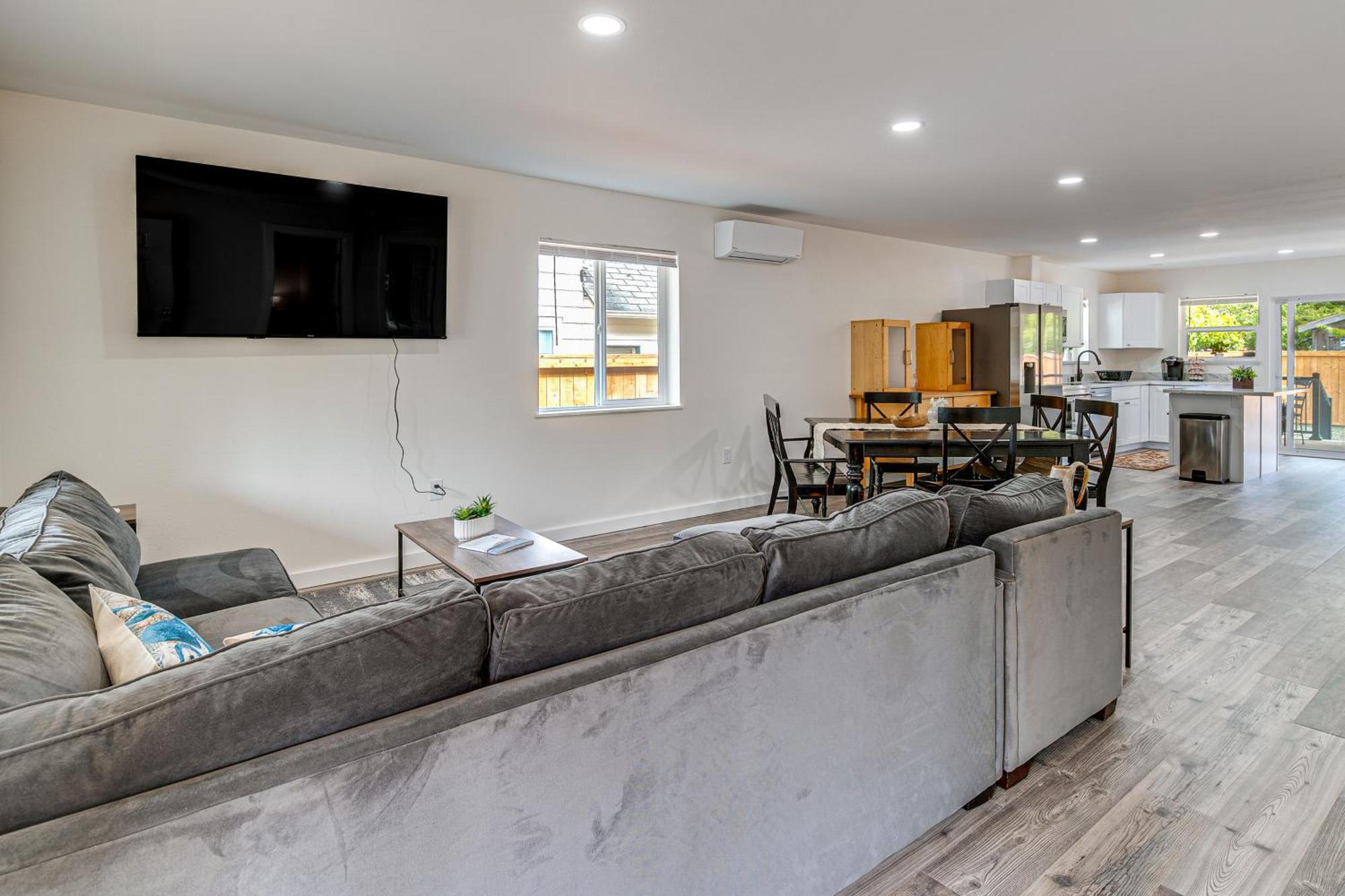 Вилла Charming Westport Abode With Hot Tub, Deck And Yard! Экстерьер фото