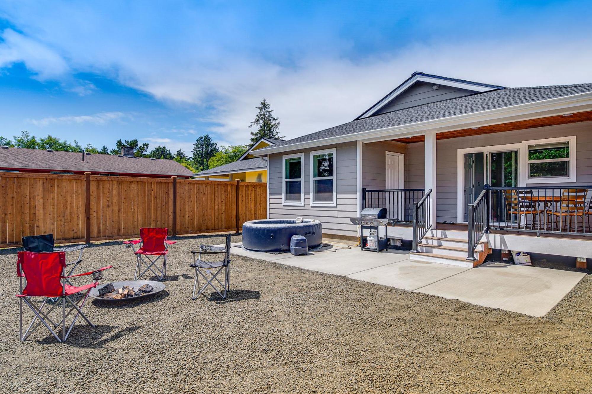 Вилла Charming Westport Abode With Hot Tub, Deck And Yard! Экстерьер фото